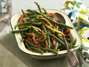 Beans with tomato walnut sauce