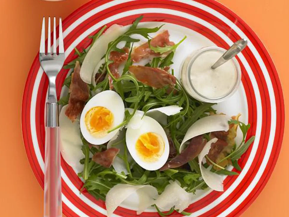 ROCKET, PROSCIUTTO AND EGG SALAD
