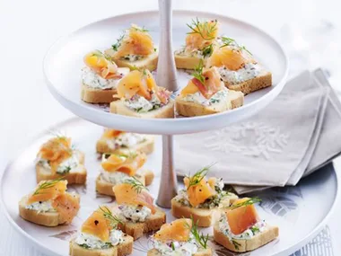 SMOKED SALMON CANAPES