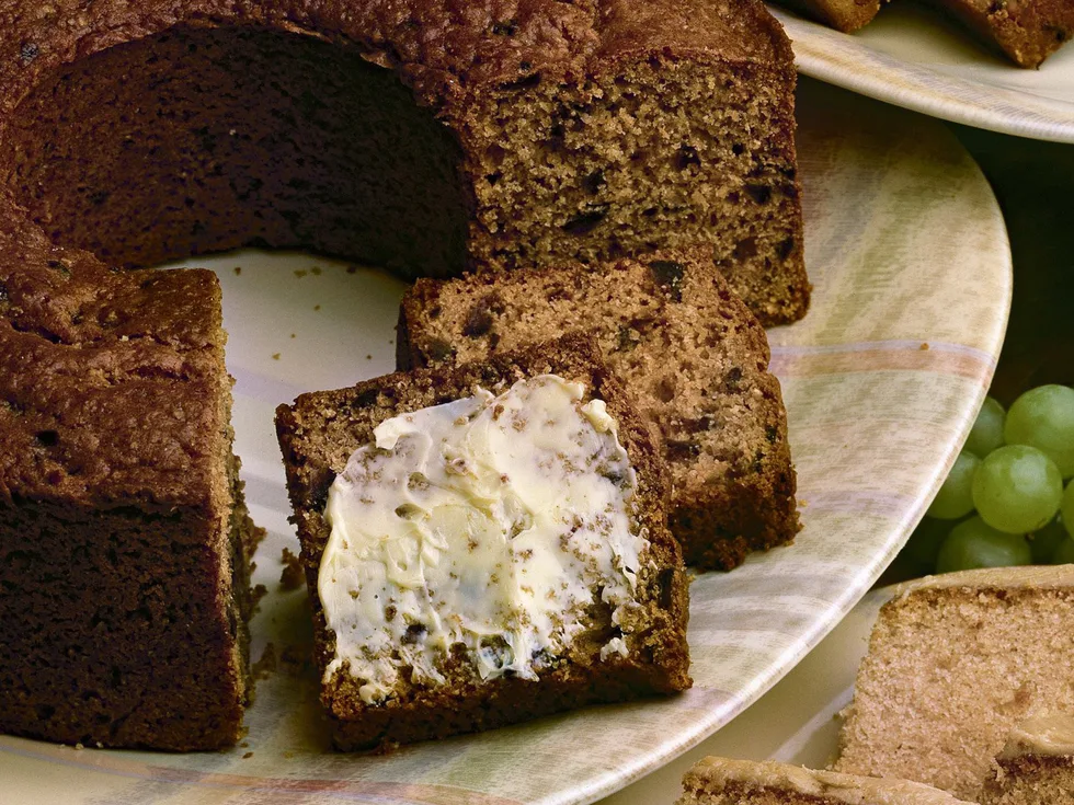 WHOLEMEAL DATE AND CARAMEL CAKE