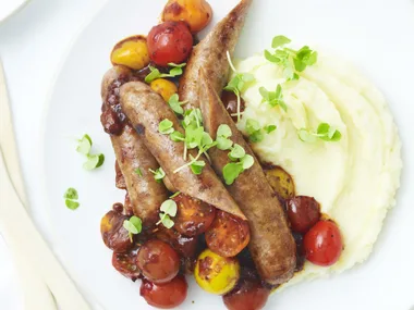 SAUSAGES WITH FRESH TOMATO RELISH