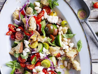 spicy white bean    panzanella