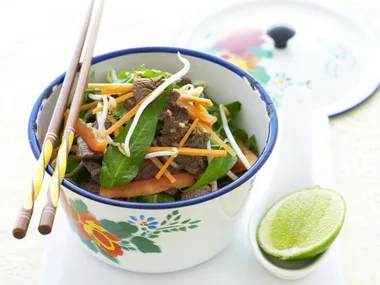 vietnamese marinated beef salad