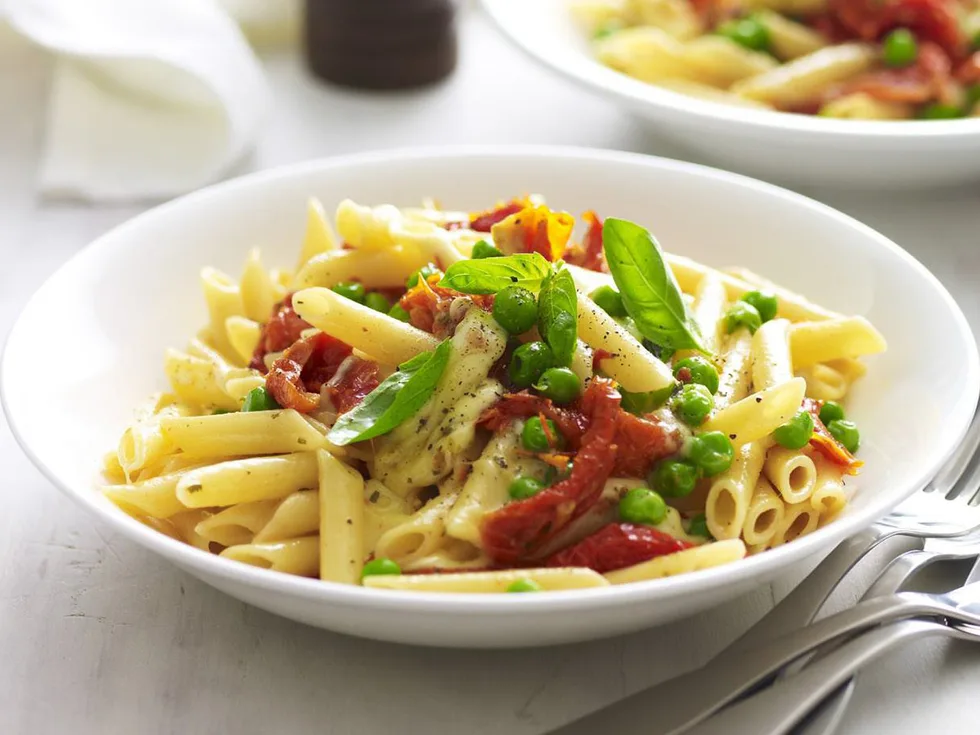 pea, semi-dried tomato and bocconcini pasta