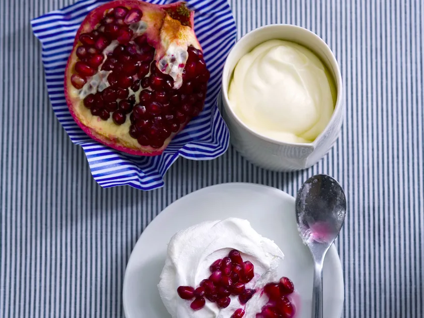 Orange blossom meringues with pomegranate syrup