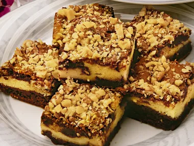 CHOCOLATE BROWNIES WITH SOUR CREAM FROSTING