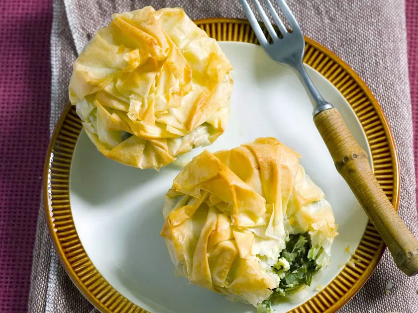 Feta and spinach filo bundles