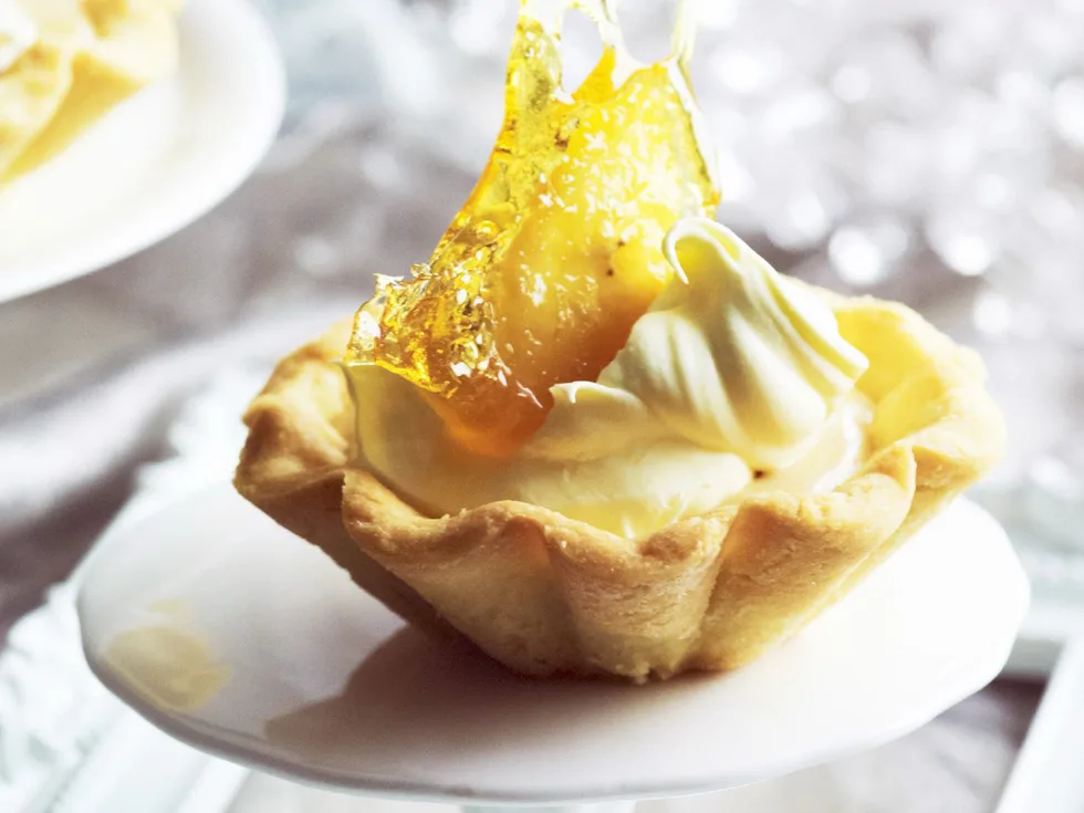 caramel and cream banana tarts