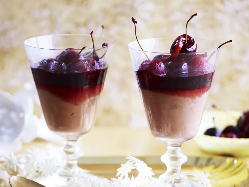 Vanilla cherries with chocolate blancmange