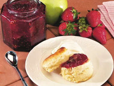 easy mixed-fruit jam