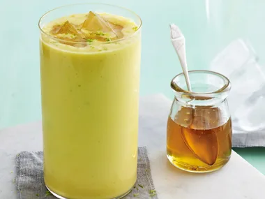 mango and almond smoothie