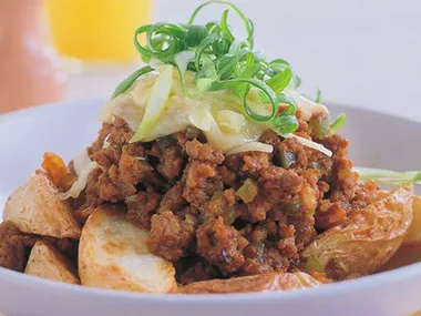 POTATO WEDGES WITH TOPPING