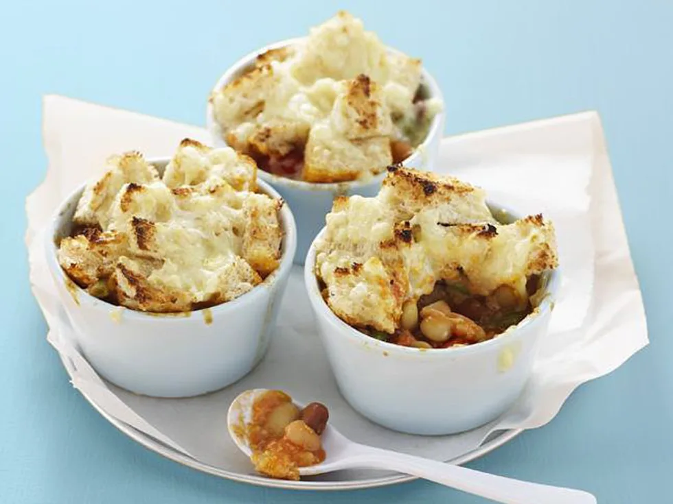 TOMATO AND BEAN BAKE
