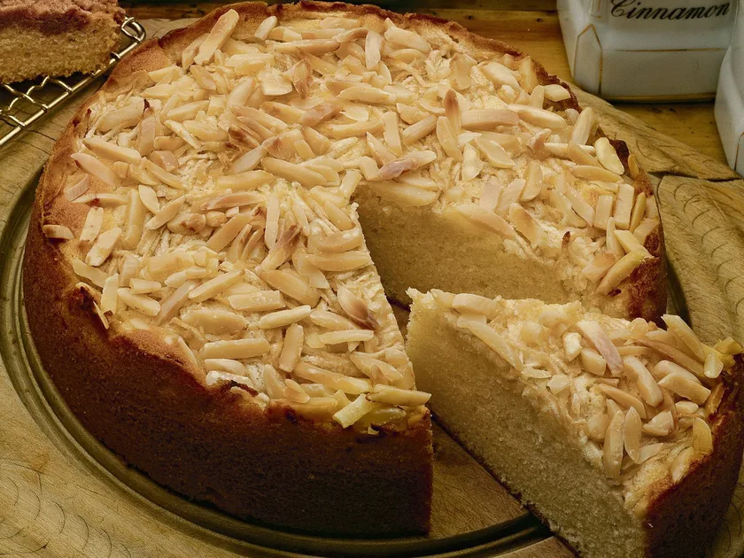 Apple almond cake