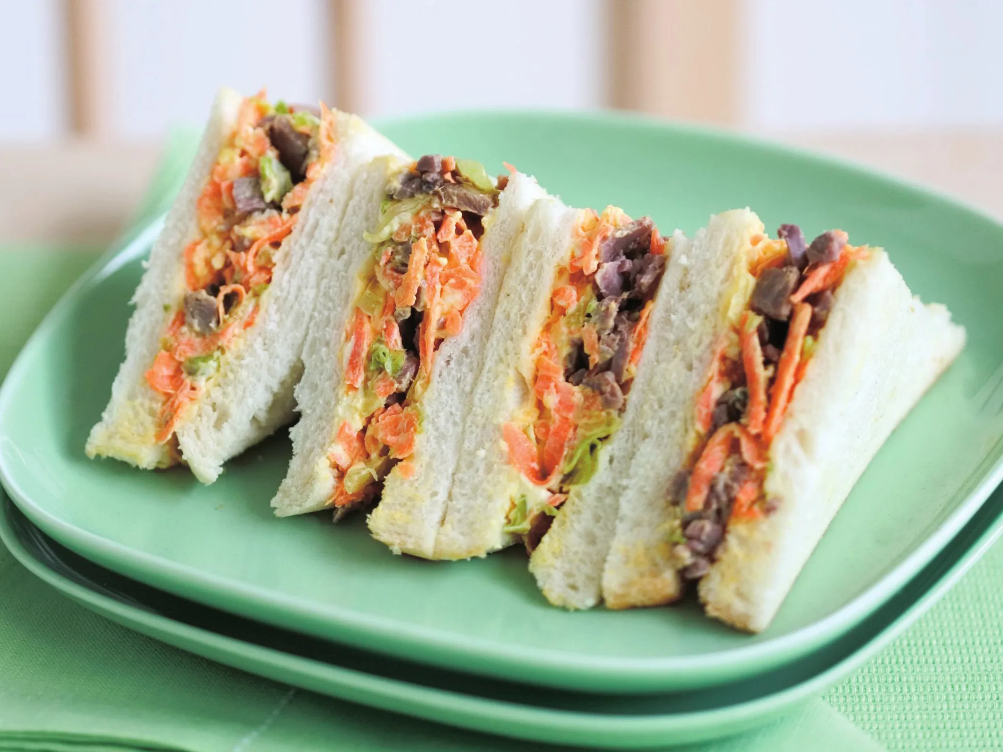 beef, cheese & carrot sandwich