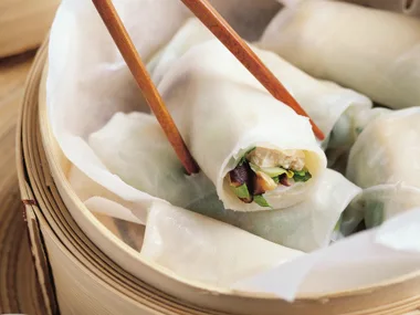 steamed rice paper parcels