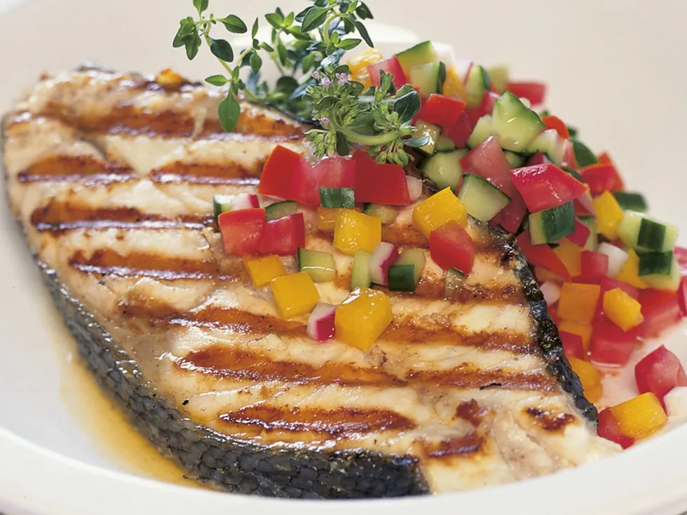 Fish cutlets with salsa