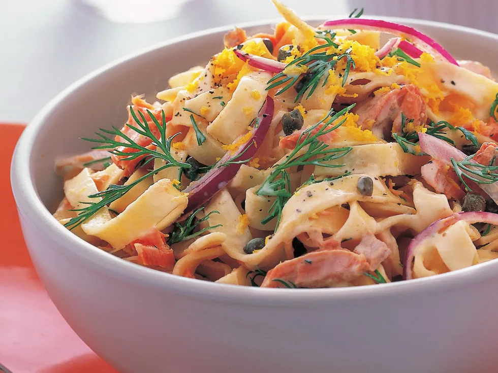 Fettuccine with creamy salmon and dill sauce