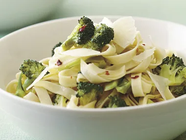 Pasta with broccoli and anchovies