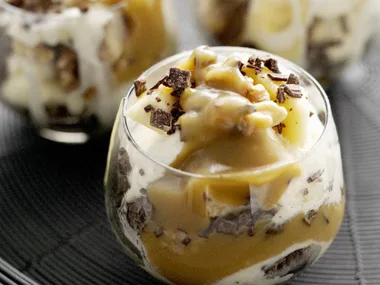 banana caramel sundae