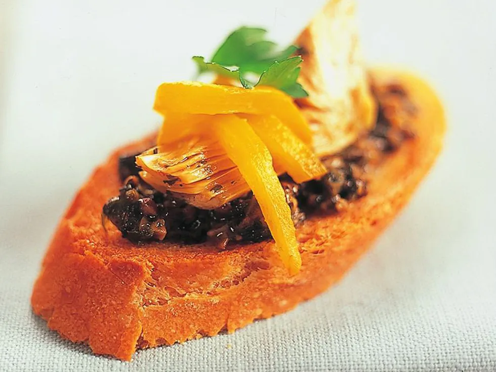 artichoke and roasted capsicum bruschetta