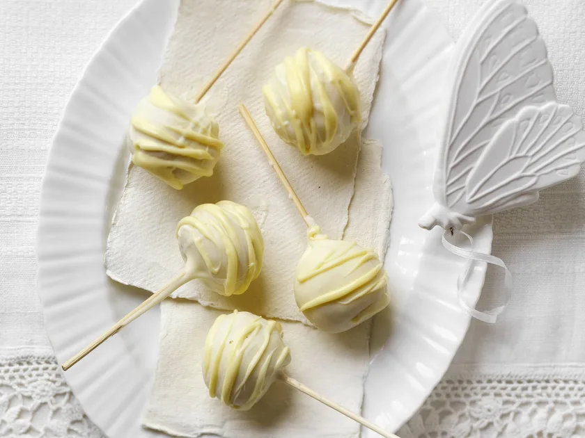 White chocolate passionfruit popcakes