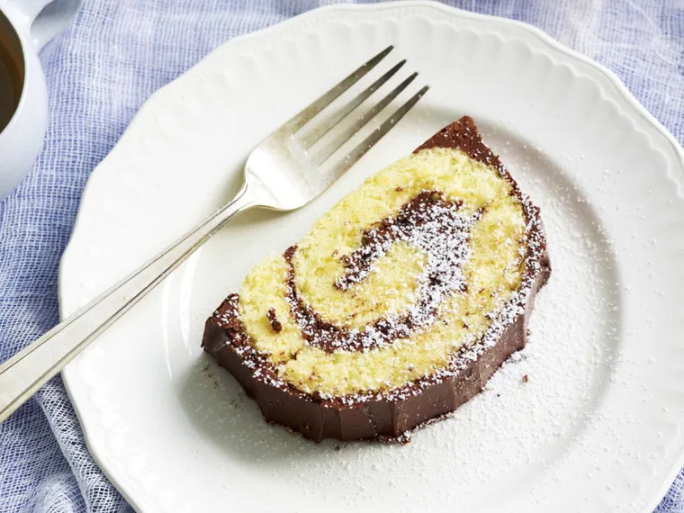 Chocolate log cake