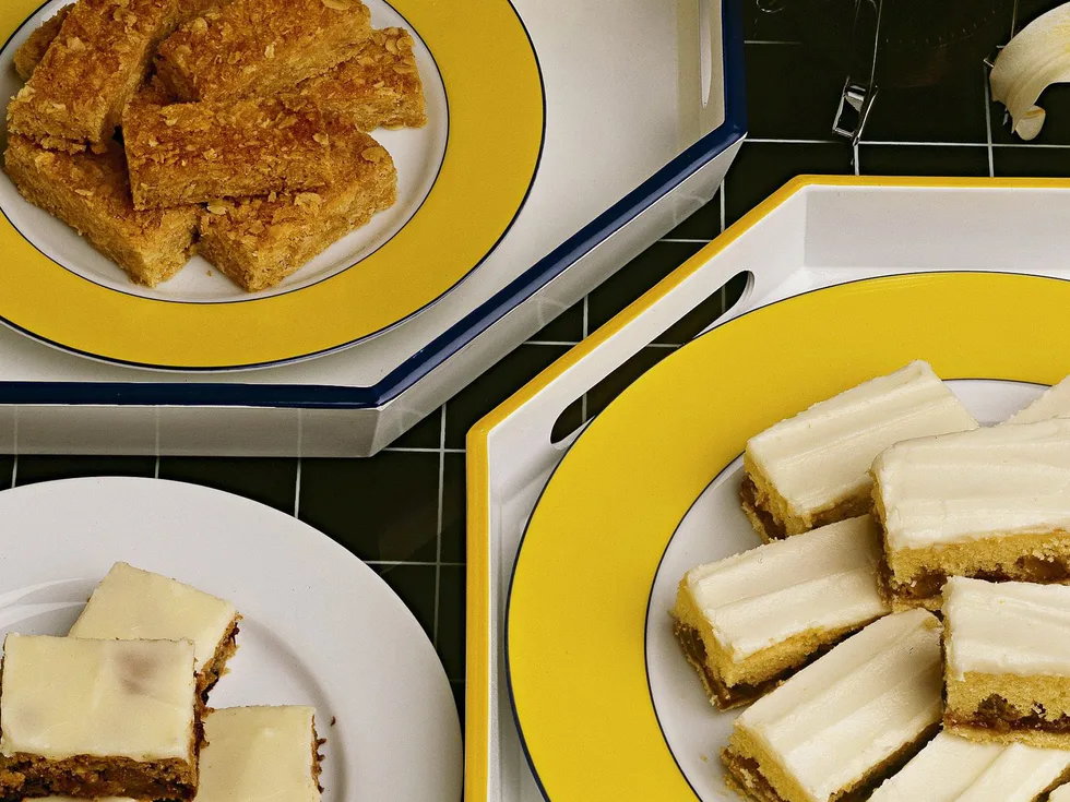 CHOCOLATE FRUIT SLICE WITH LEMON ICING