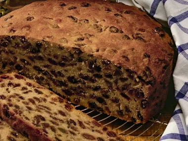 BRANDIED SULTANA CAKE