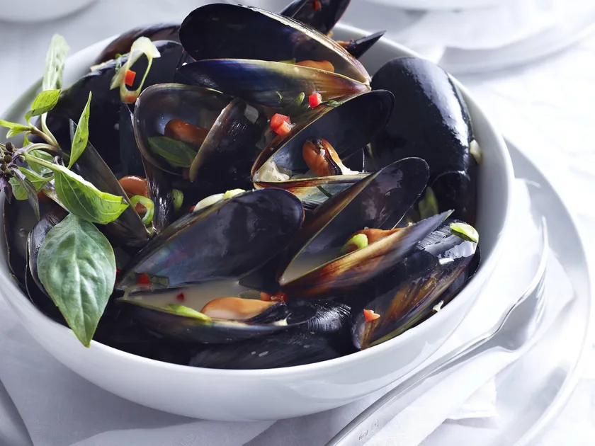 Mussels with basil and lemon grass