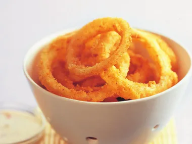 deep-fried onion rings