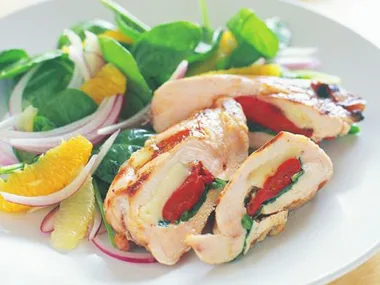 STUFFED CHICKEN BREAST WITH SPINACH SALAD