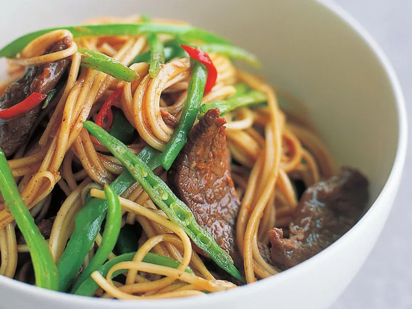 Spicy lamb noodle stir-fry