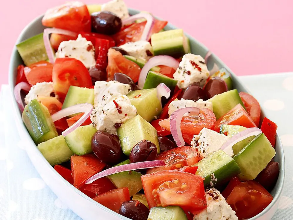 QUICK AND EASY GREEK SALAD