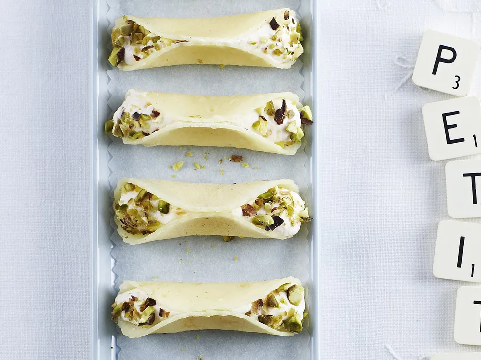 rosewater pistachio crêpes