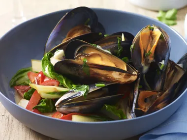 CHILLI BLACK BEAN MUSSELS