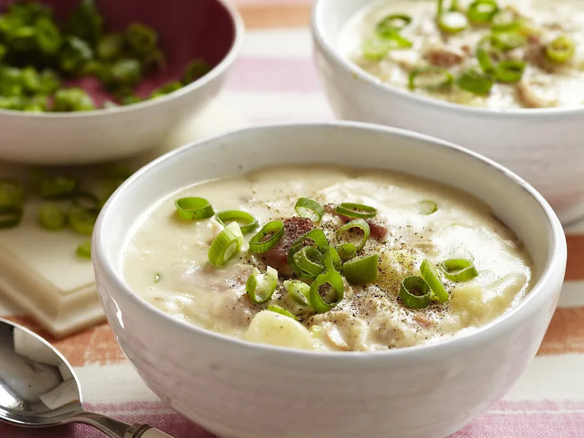 Bacon, potato and chicken chowder