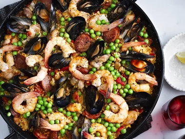 SEAFOOD  PAELLA    with Alioli