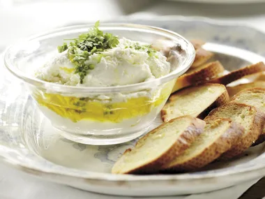 goat cheese croûtes with herbs