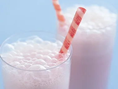 STRAWBERRY SMOOTHIE