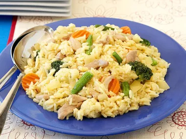 CHICKEN AND VEGETABLE PILAF