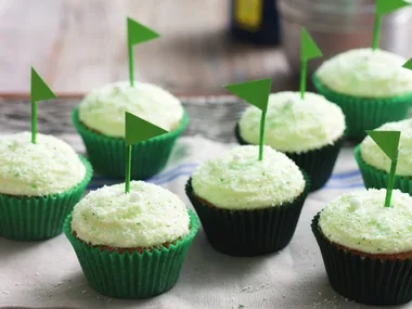Father's Day golf cupcakes