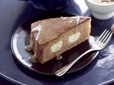 Ginger cake with lime