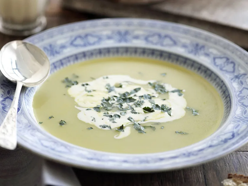 Cream of asparagus soup