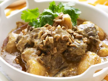 beef massaman curry with jasmine rice