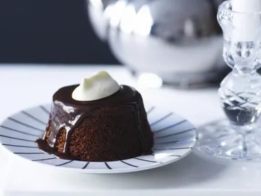 chocolate crowned sticky date cakes