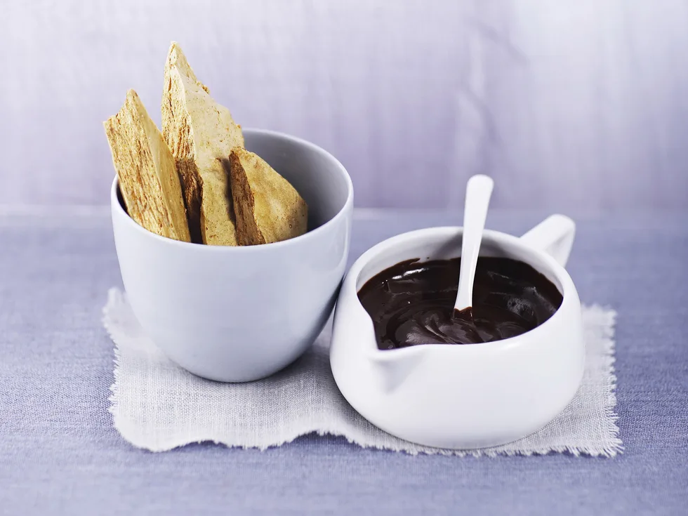 toffeecomb with chocolate dip