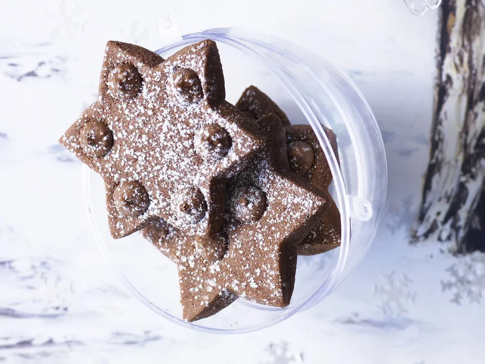 chocolate shortbread stars