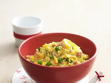 CURRIED FRIED RICE WITH VEGETABLES