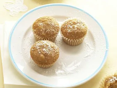 apple and cinnamon mini muffins